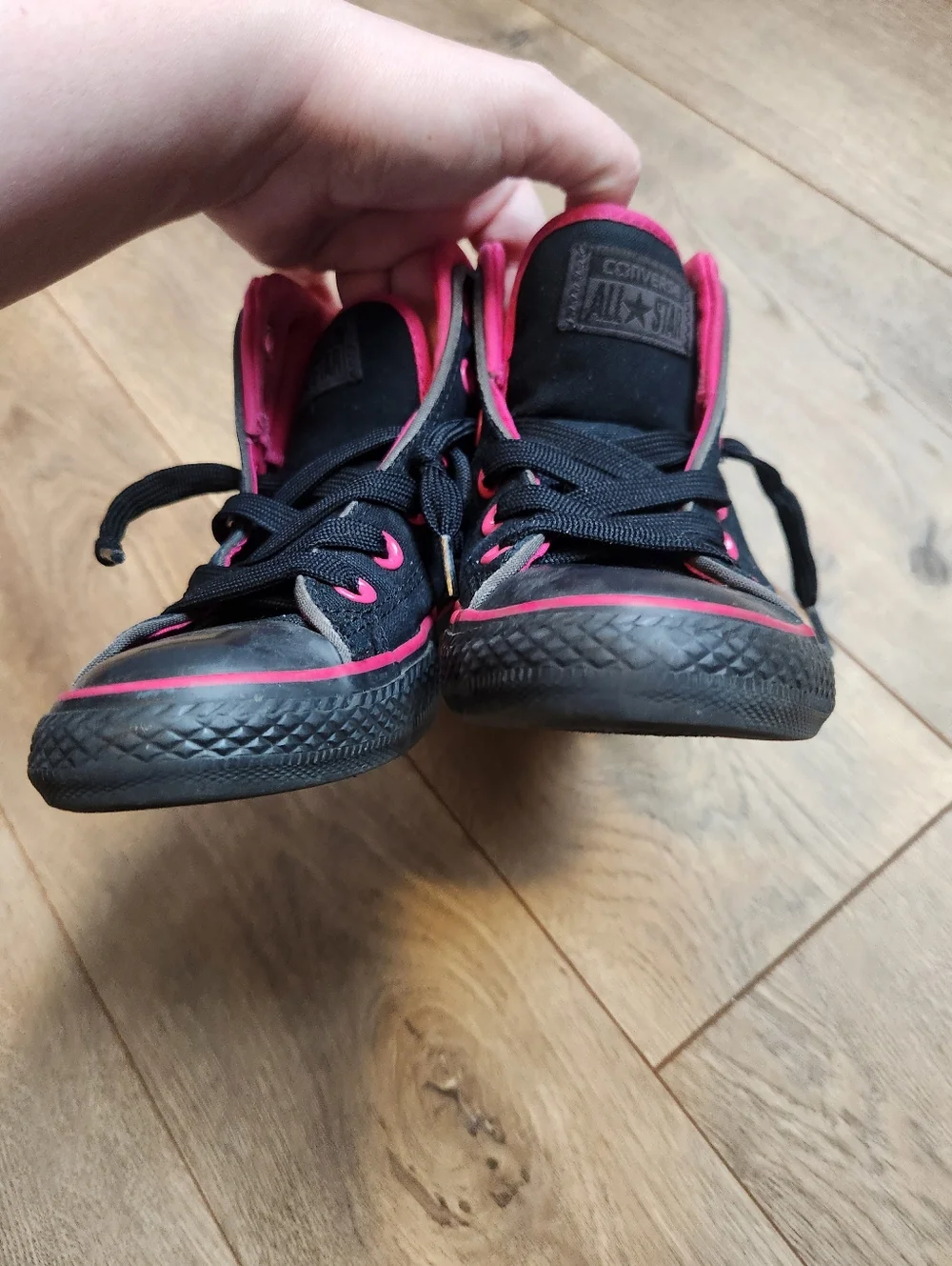 Converse cute tons
